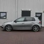 R20-style side skirts for VW Golf MK6 (08-13)