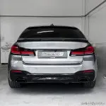 M4-style Trunk Spoiler for BMW G30 / F90, glossy black