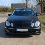 Front Grille for Mercedes-Benz W211 / S211 pre-facelift (03-06), glossy black